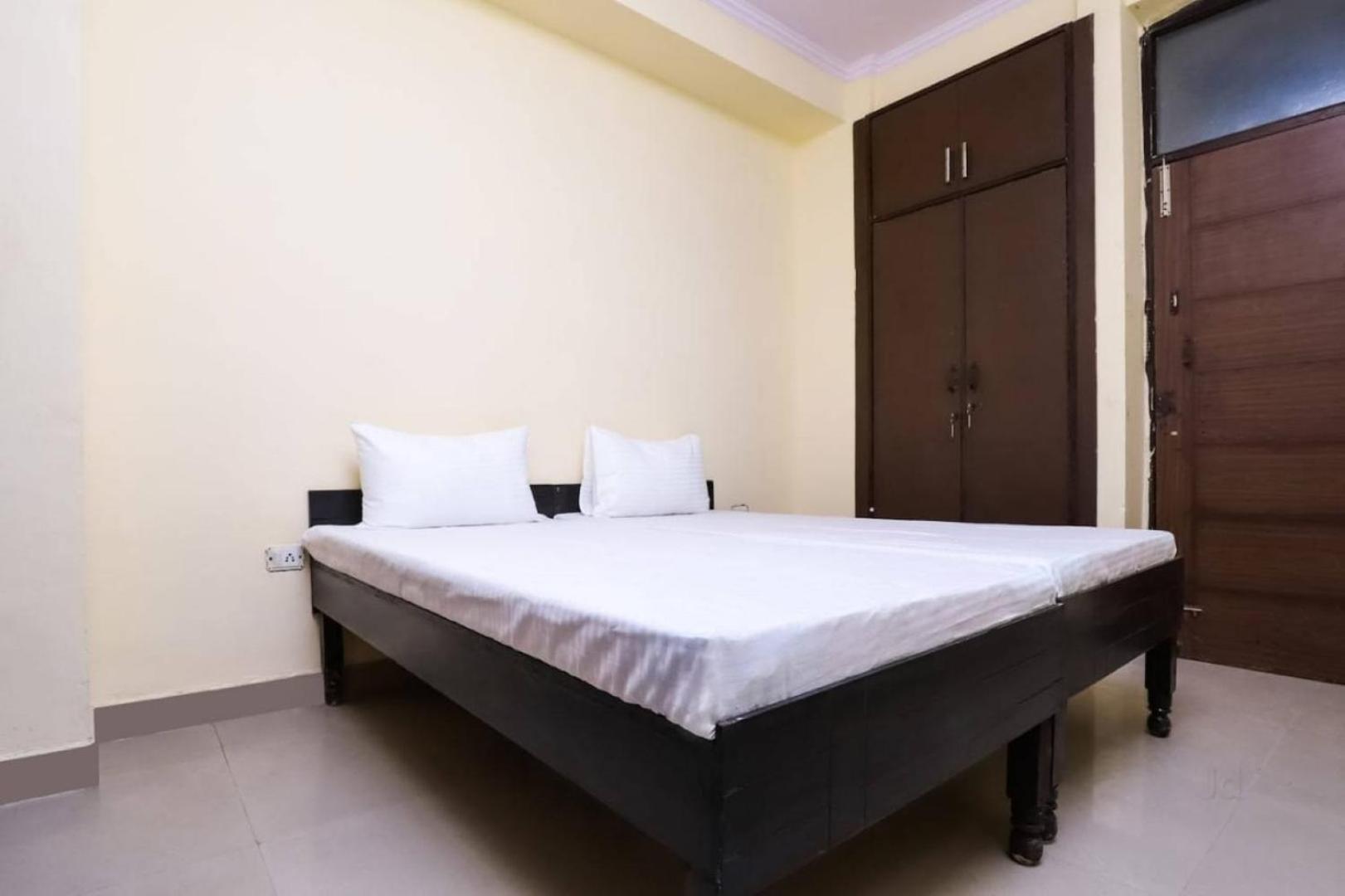 Chirag Hotel,Ghaziabad Eksteriør bilde